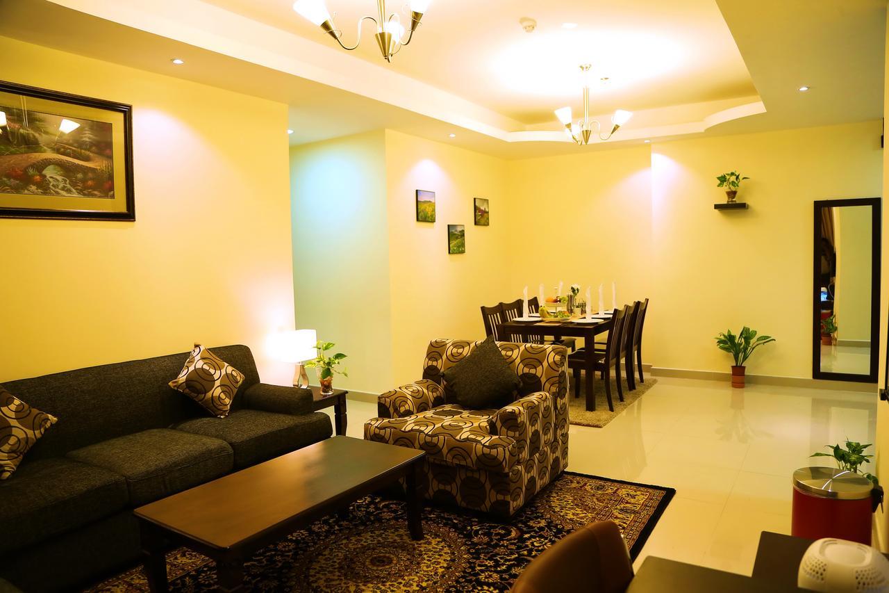 Travellers Hotel Apartment Dubai Exterior photo