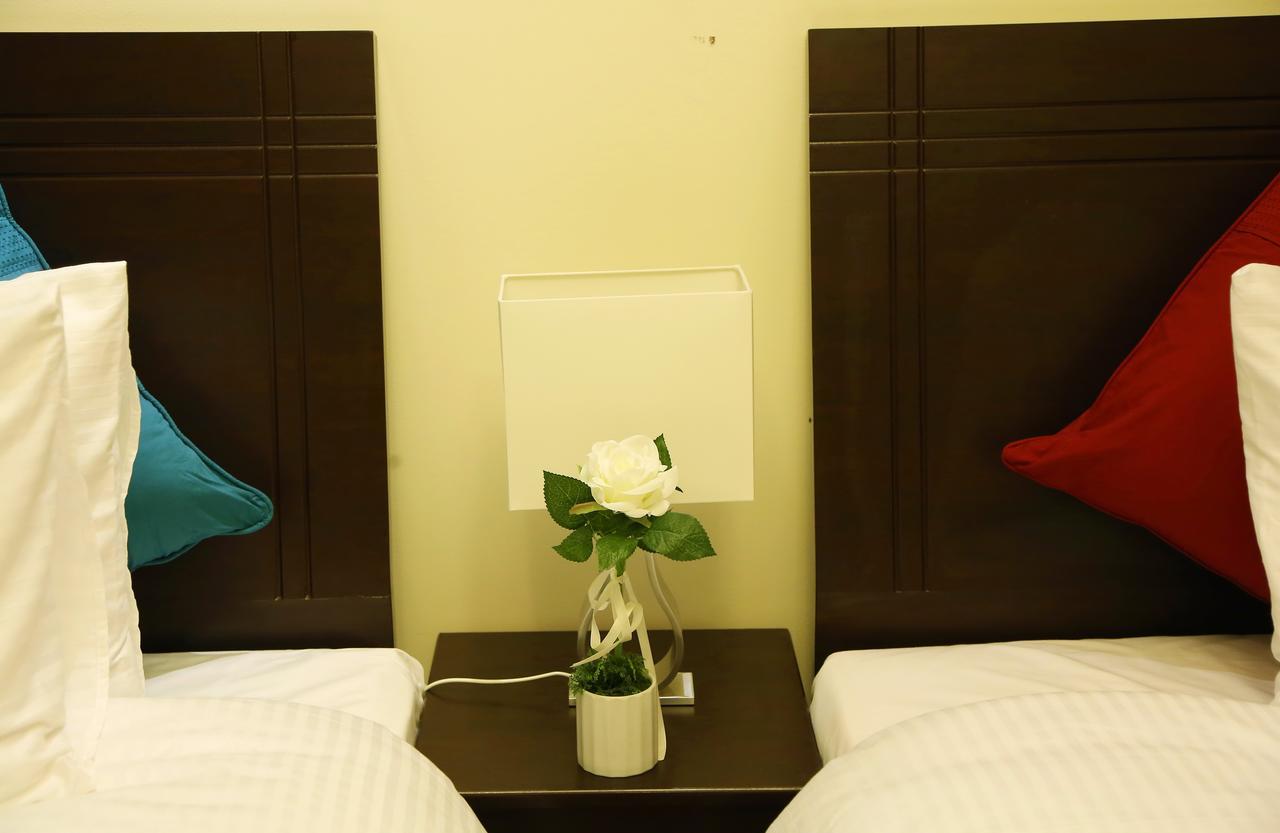 Travellers Hotel Apartment Dubai Exterior photo