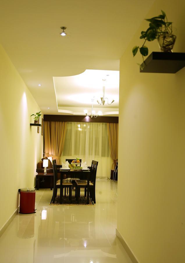 Travellers Hotel Apartment Dubai Exterior photo
