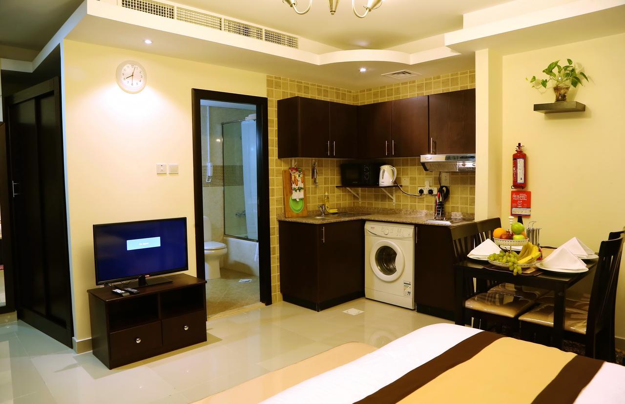 Travellers Hotel Apartment Dubai Exterior photo