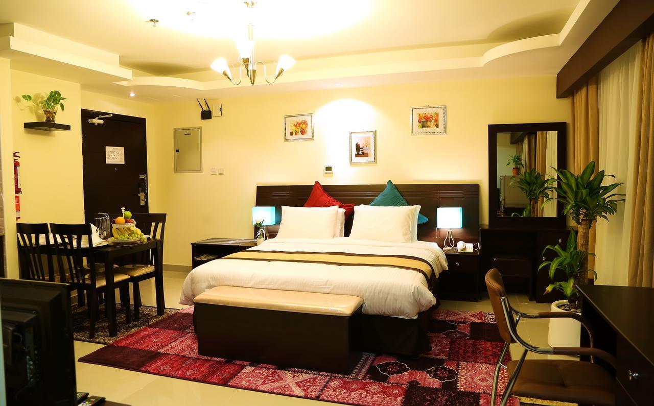 Travellers Hotel Apartment Dubai Exterior photo