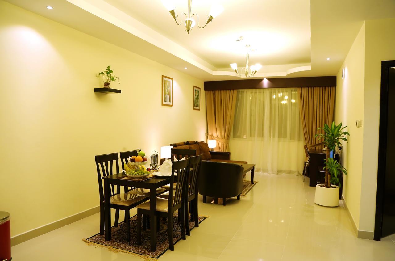 Travellers Hotel Apartment Dubai Exterior photo