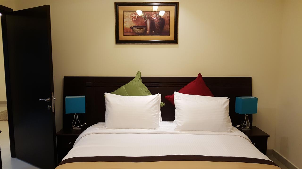 Travellers Hotel Apartment Dubai Room photo
