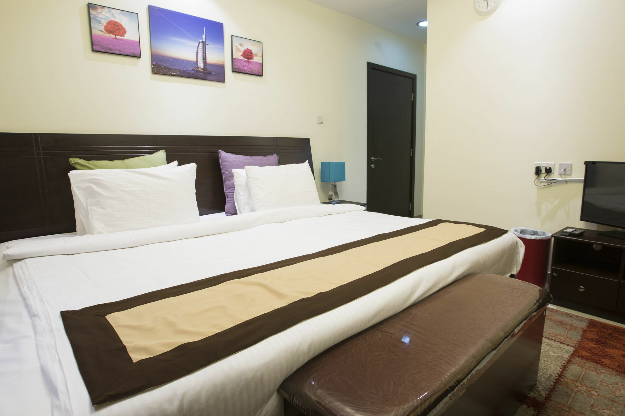 Travellers Hotel Apartment Dubai Exterior photo